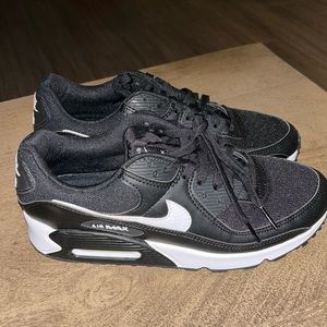 BRAND NEW NEVER WORN*** Nike AirMax 90 Women’s 10.5
